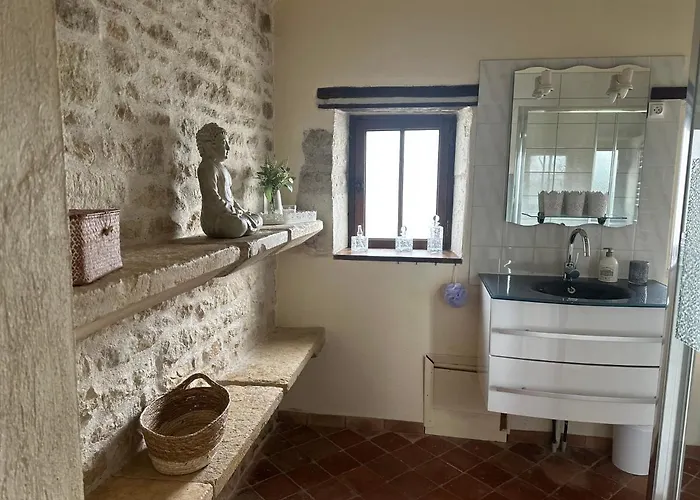 L'ileau Semesterbostad La Taillee